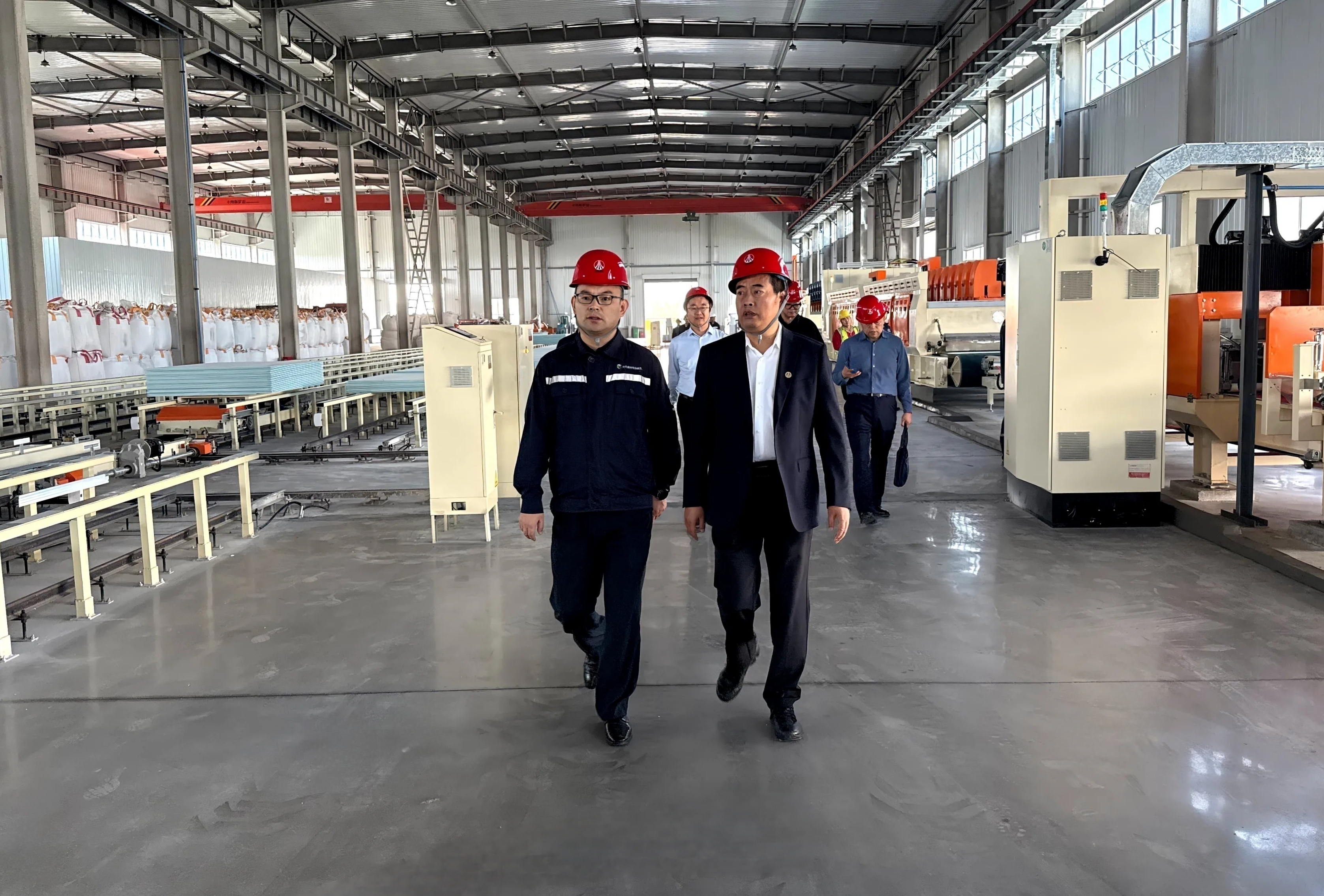 周紅到韓城昇隆公司、龍門綠碳公司調(diào)研督導(dǎo)工作