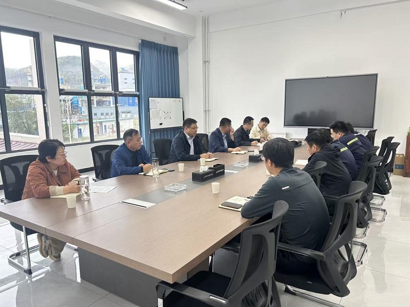 郭正亮到黃陵新材公司督導(dǎo)檢查安全環(huán)保工作